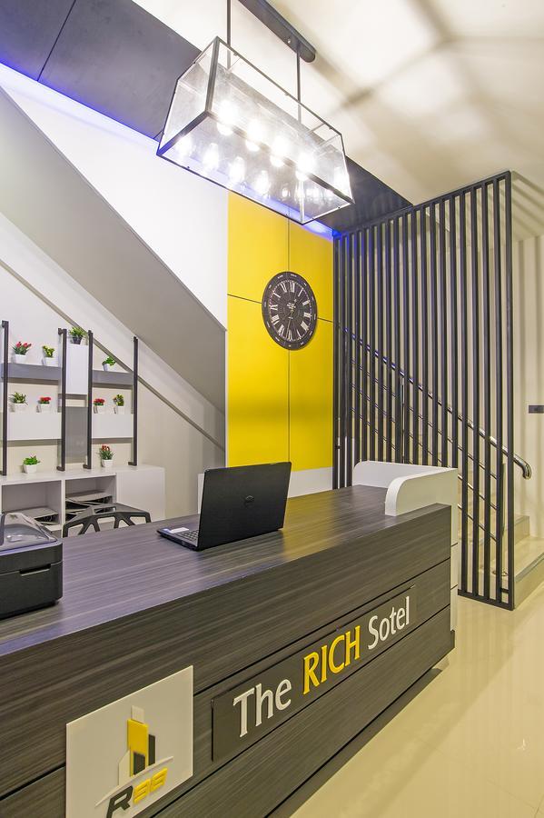 The Rich Sotel Krabi town Exterior foto